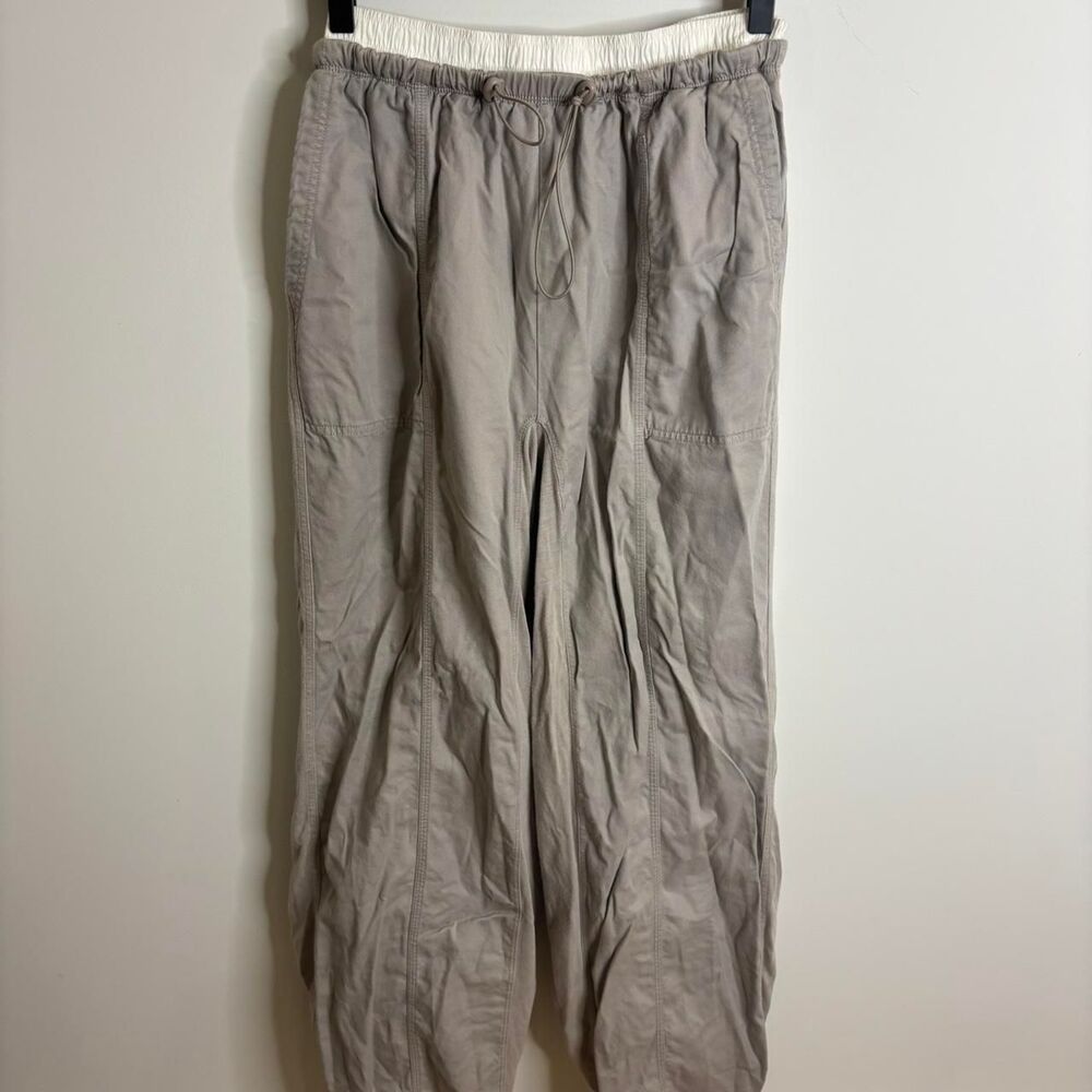 Anthropologie Women's Grey and Cream Trousers